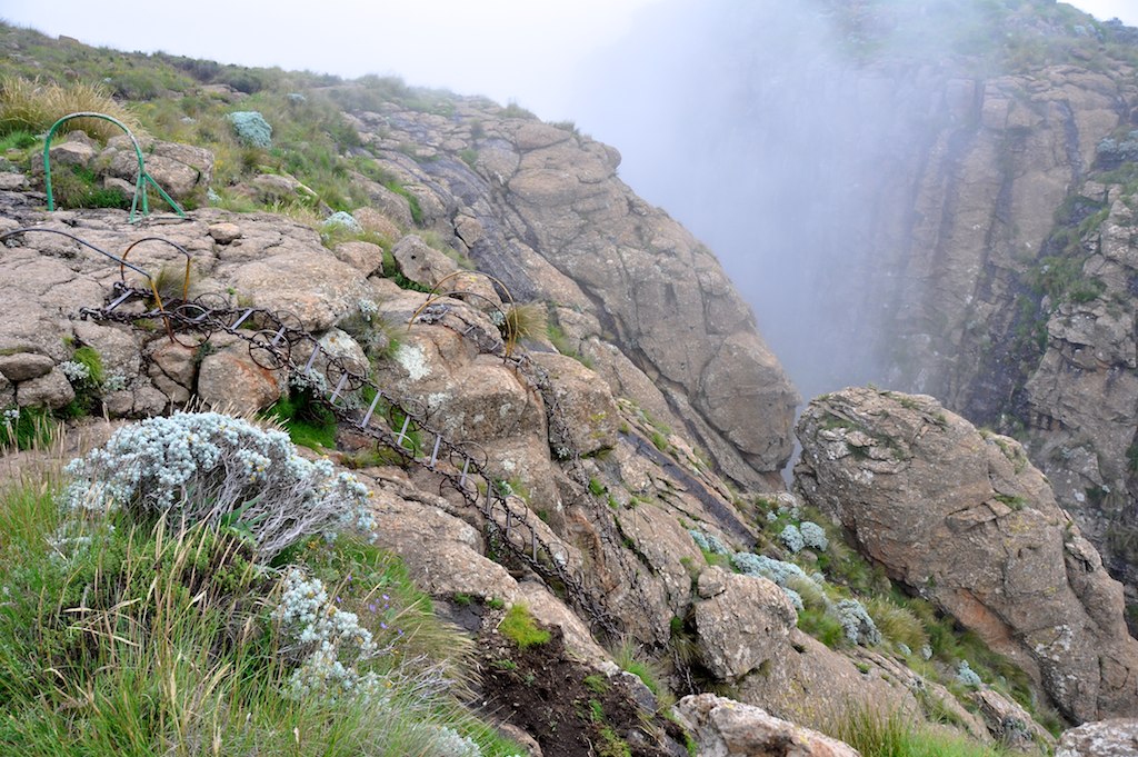 Отзывы тугела реальных. Тугела. Водопад Тугела ЮАР. Водопад Тугела ЮАР фото. Джили Тугела фото.