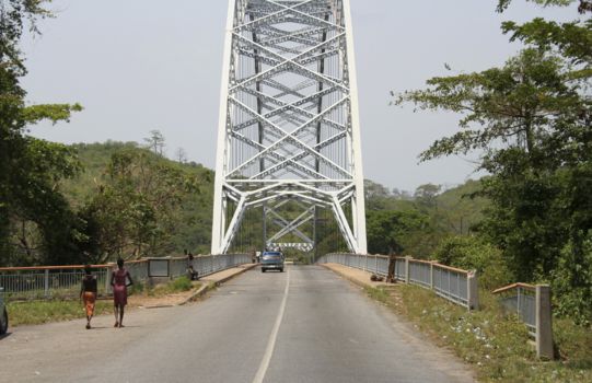 Voltameer en de Akosombo Dam