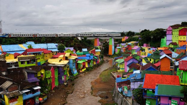 Kampung Warna Warni, het opgekleurde dorp