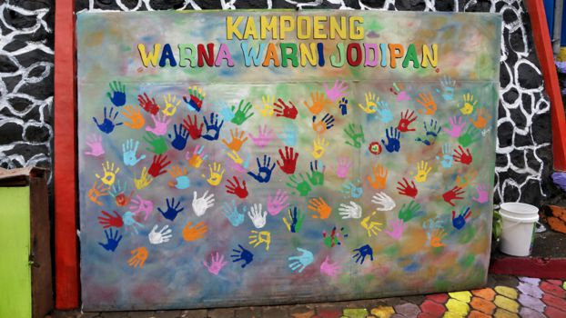 Kampung Warna Warni, het opgekleurde dorp